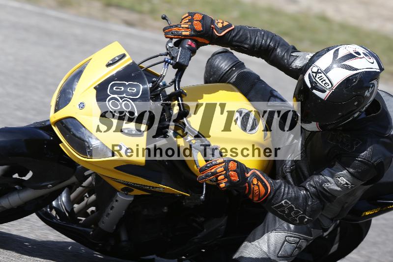 /10 20.04.2026  Pluess Moto Sport ADR/Freies Fahren/88